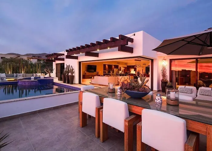 Cactus With Breakfast, Maid, & Concierge * El Pueblito (Baja California Sur)